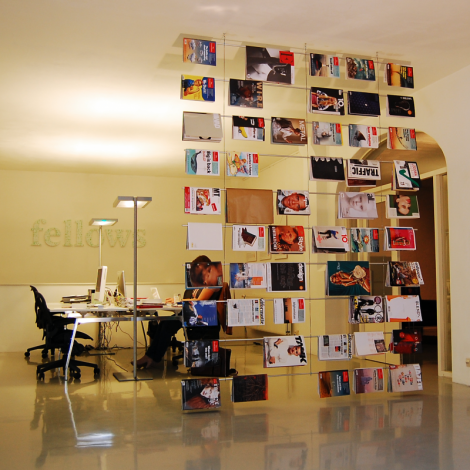 zwevend tijdschriftenrek, room divider
